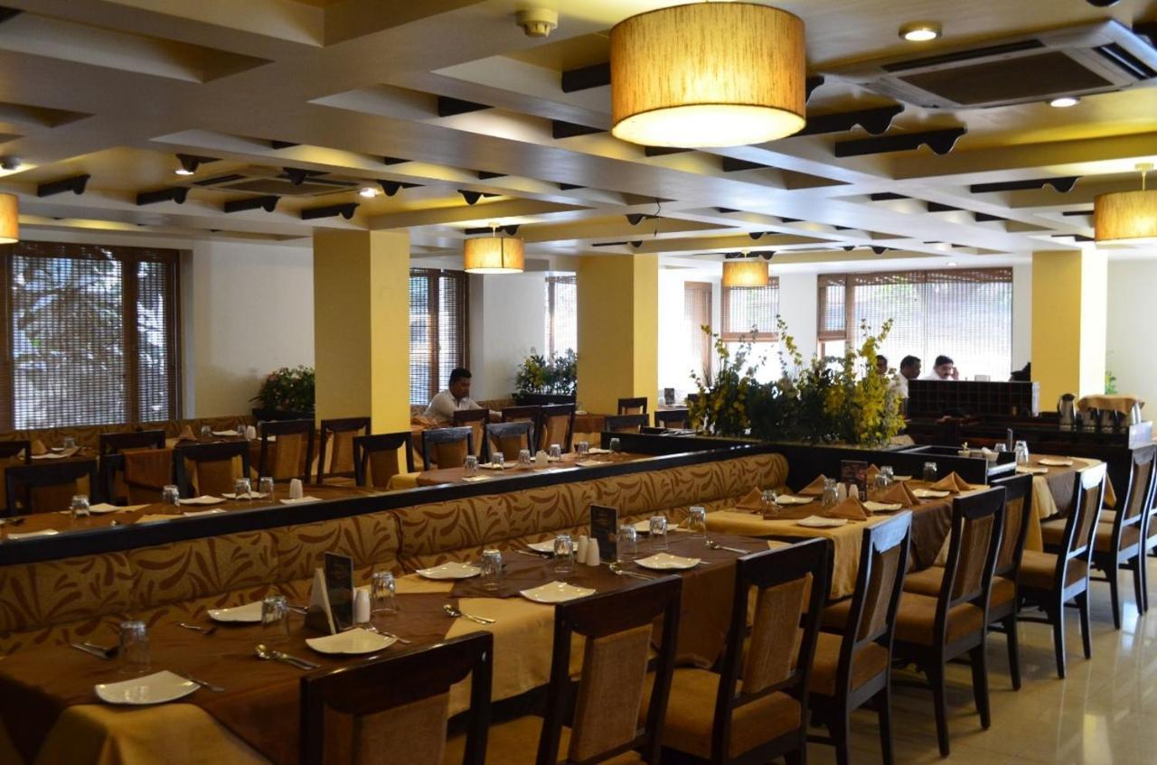 Hotel Deccan Royaale, Shivajinagar Pune Bagian luar foto