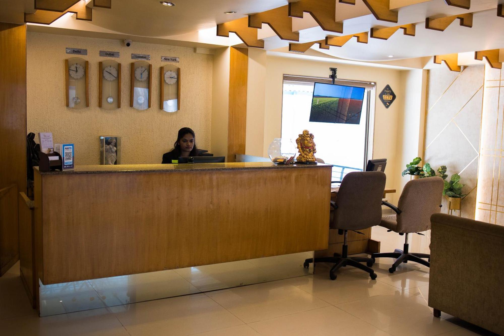Hotel Deccan Royaale, Shivajinagar Pune Bagian luar foto
