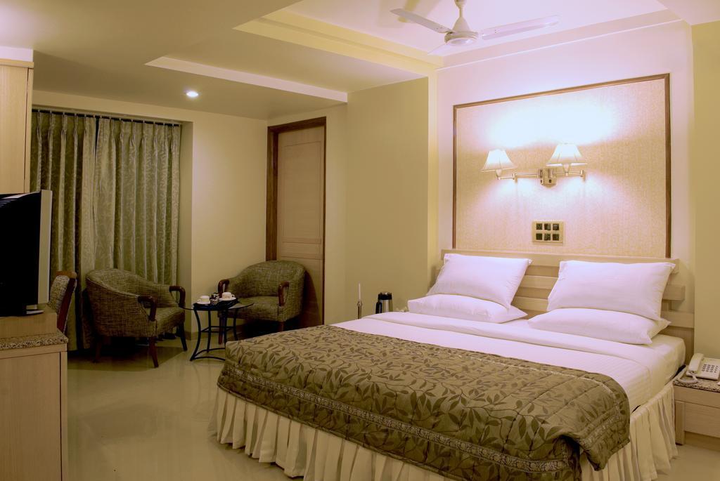 Hotel Deccan Royaale, Shivajinagar Pune Ruang foto